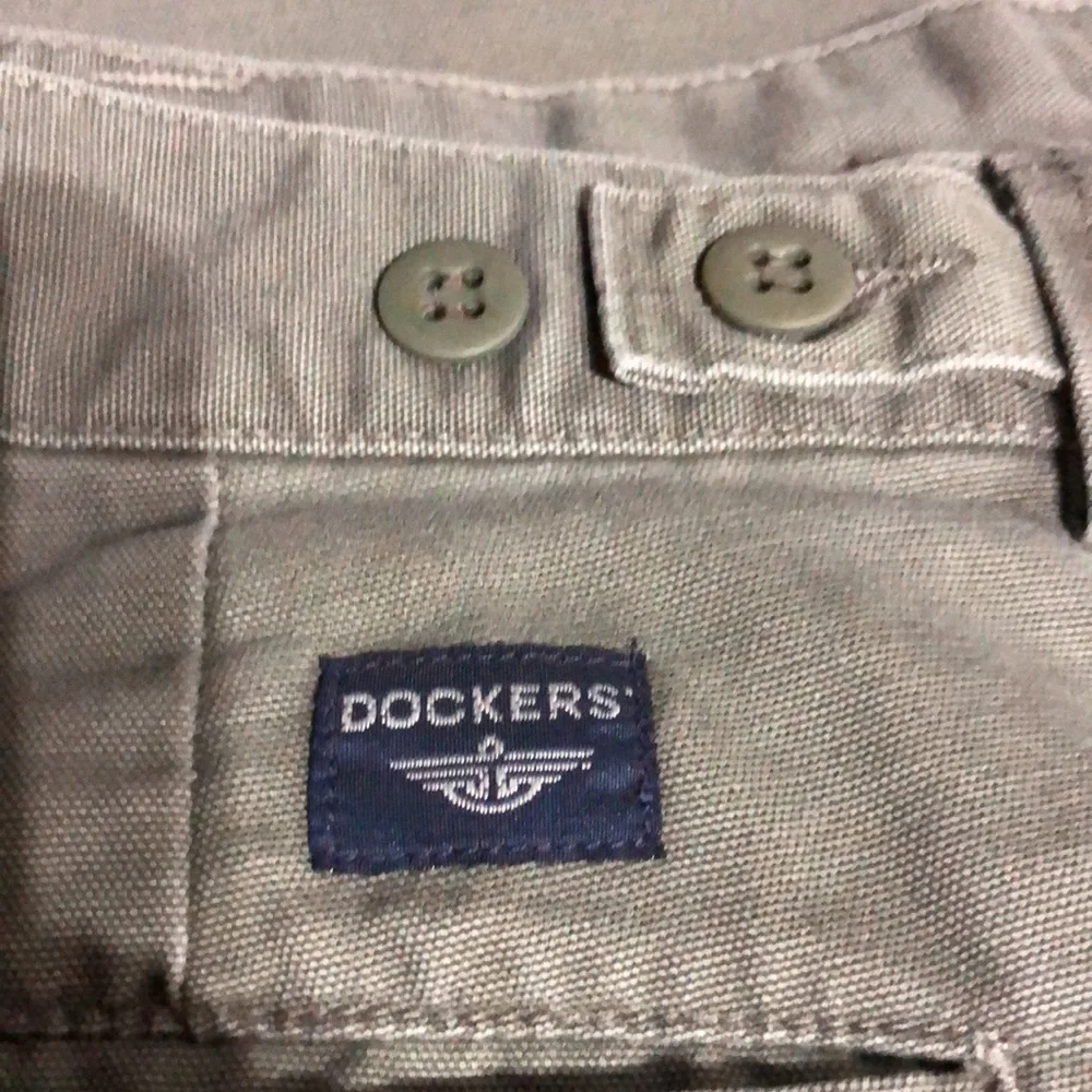 Dockers Mens Trousers 34x30”Army Green Pleated front‎